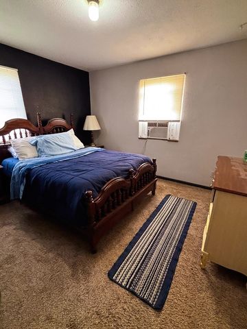 501 S Lightfoot St, Loraine, TX 79532