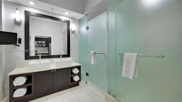 5300 NW 87th Ave 1510, Doral, FL 33178