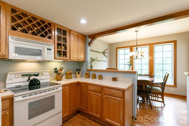 222 Creekside Way D202, Burnsville, NC 28714