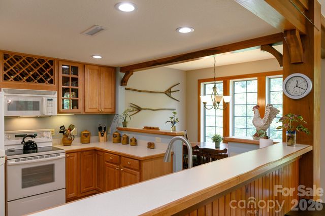 222 Creekside Way D202, Burnsville, NC 28714