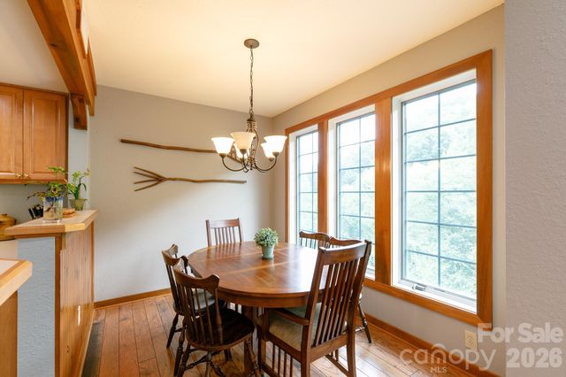 222 Creekside Way D202, Burnsville, NC 28714