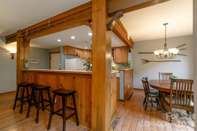 222 Creekside Way D202, Burnsville, NC 28714