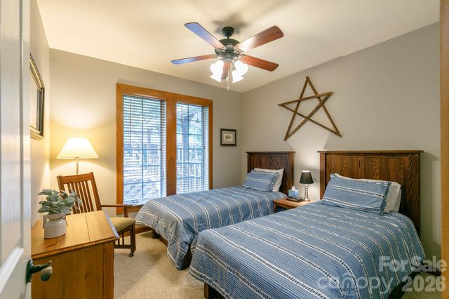 222 Creekside Way D202, Burnsville, NC 28714