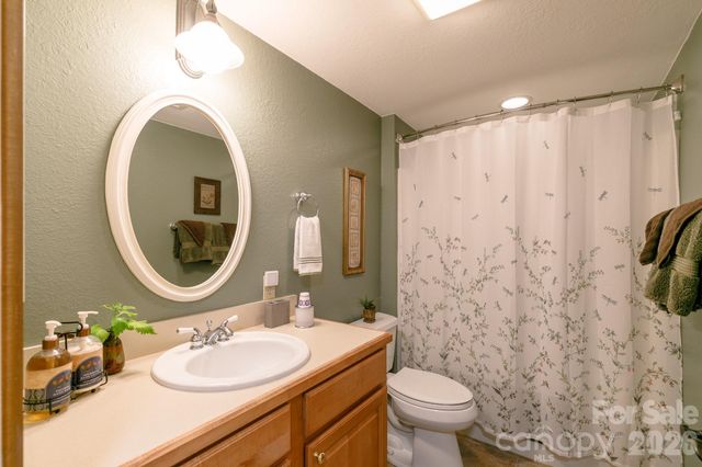 222 Creekside Way D202, Burnsville, NC 28714
