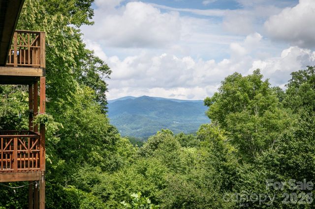 222 Creekside Way D202, Burnsville, NC 28714