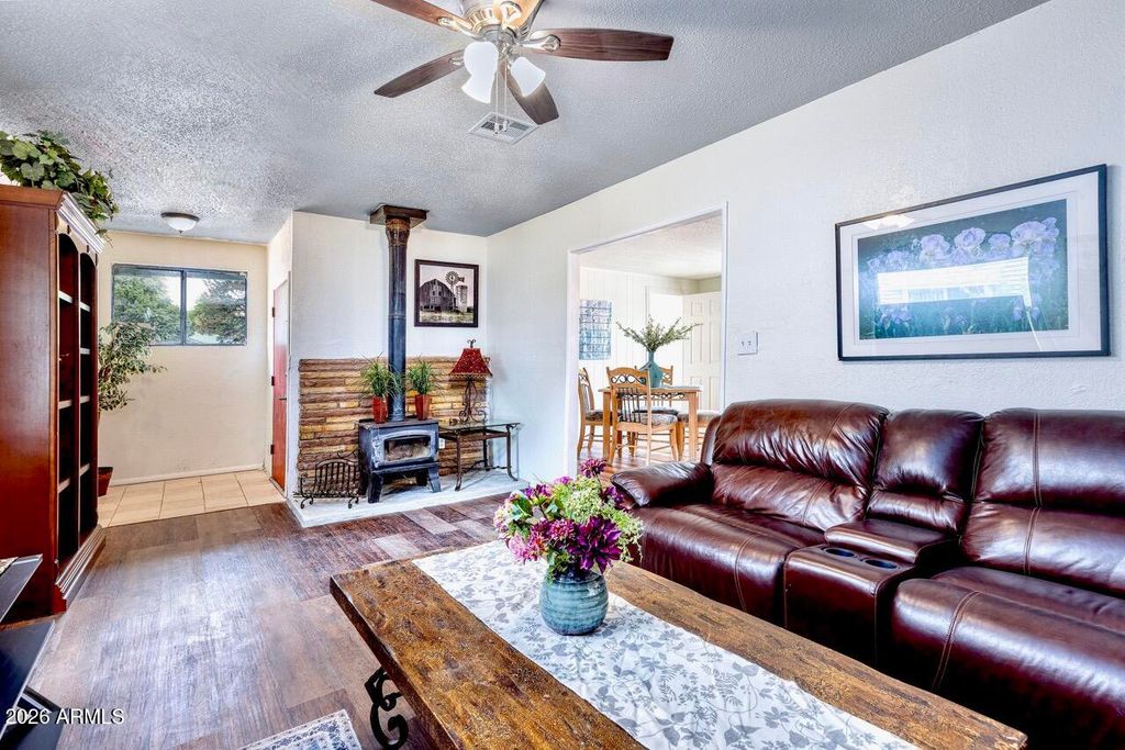 Image 3 of property listing at 503 W JOHNSON Drive, Payson, AZ 85541