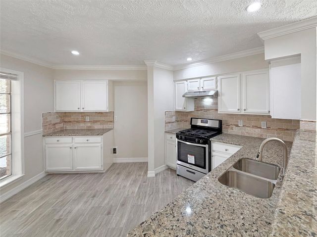 2603 W Greens Road W, Houston, TX 77067