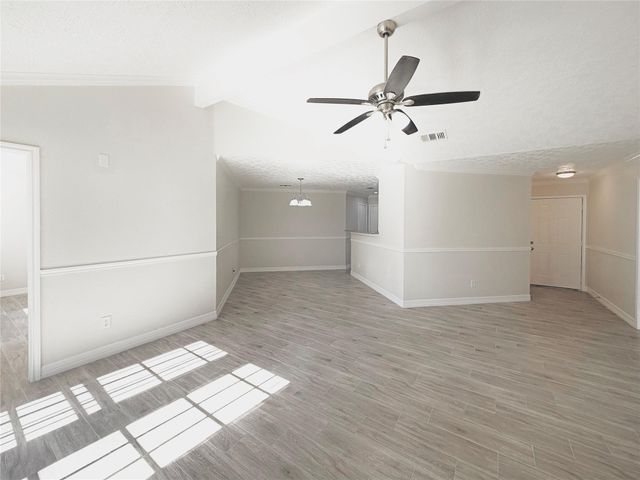 2603 W Greens Road W, Houston, TX 77067