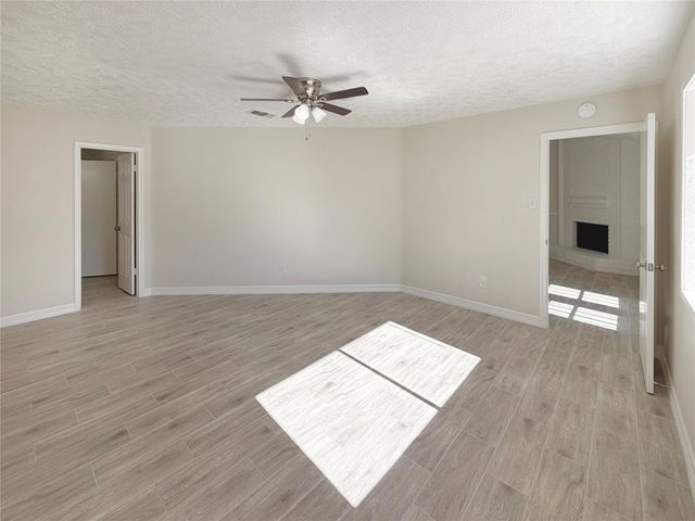 2603 W Greens Road W, Houston, TX 77067