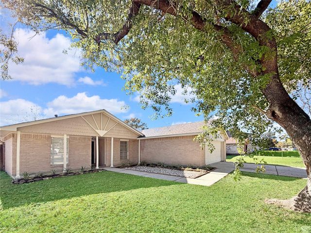 2603 W Greens Road W, Houston, TX 77067