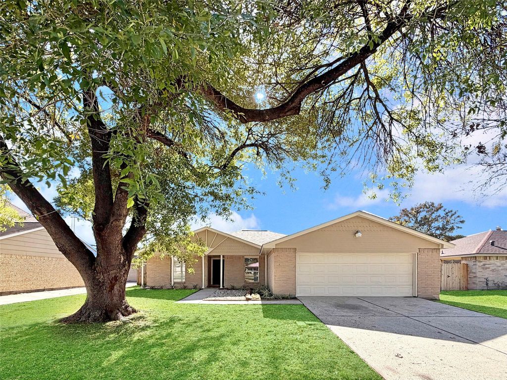 2603 W Greens Road W, Houston, TX 77067