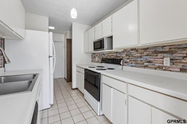 13205 Carpenter Street, Omaha, NE 68138