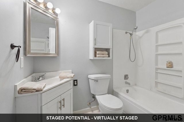 13205 Carpenter Street, Omaha, NE 68138