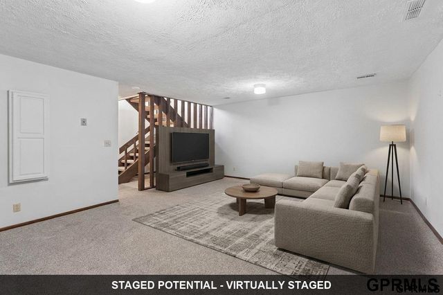 13205 Carpenter Street, Omaha, NE 68138