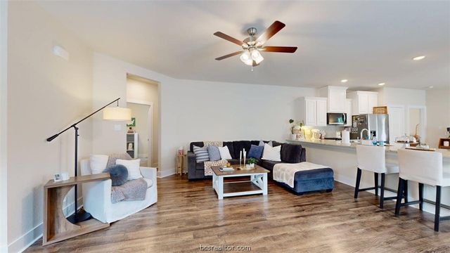 918 Fork Ct Court, College Station, TX 77845