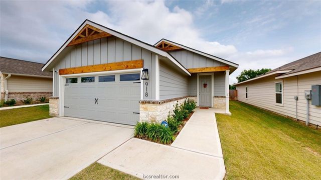 918 Fork Ct Court, College Station, TX 77845