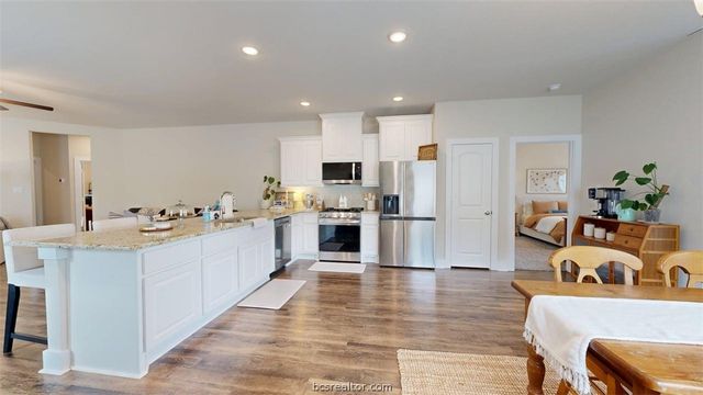 918 Fork Ct Court, College Station, TX 77845