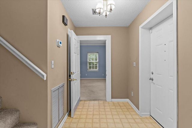 108 Valley Ct, Midland City, AL 36350