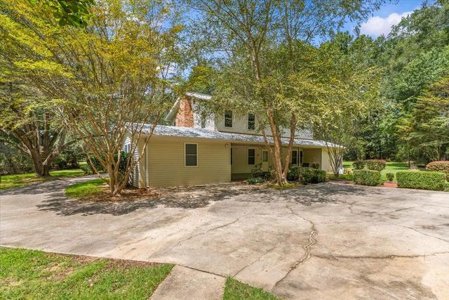 108 Valley Ct, Midland City, AL 36350