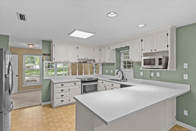 108 Valley Ct, Midland City, AL 36350