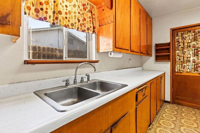 9732 Airport Vista, Santee, CA 92071