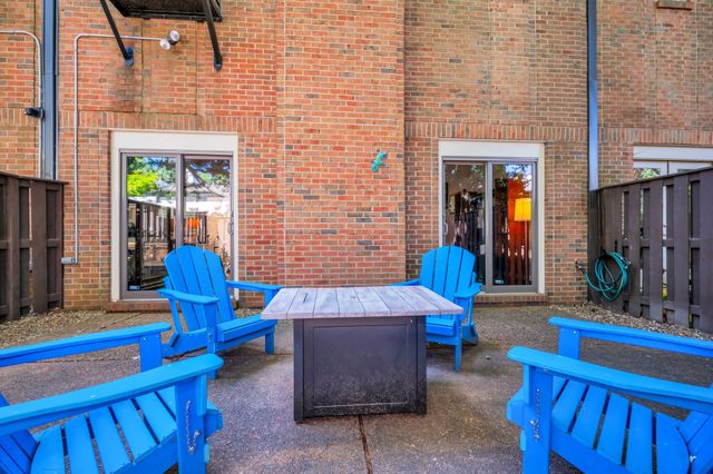 694 Timber Ln, Nashville, TN 37215