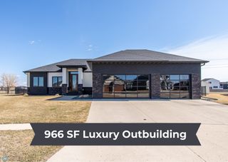 1037 Wildflower Lane W, West Fargo, ND 58078