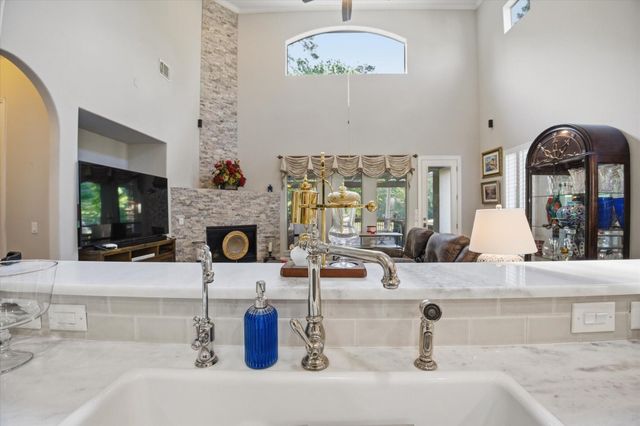 2727 N Cotswold Manor Drive, Houston, TX 77339