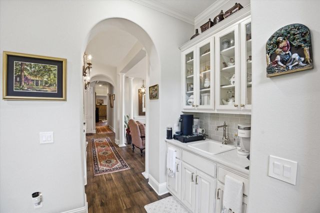 2727 N Cotswold Manor Drive, Houston, TX 77339