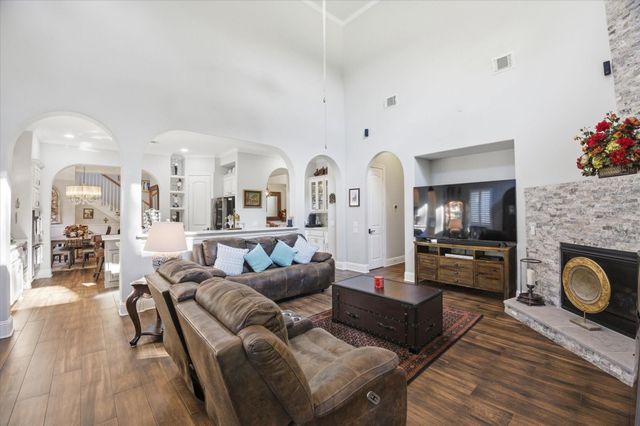 2727 N Cotswold Manor Drive, Houston, TX 77339