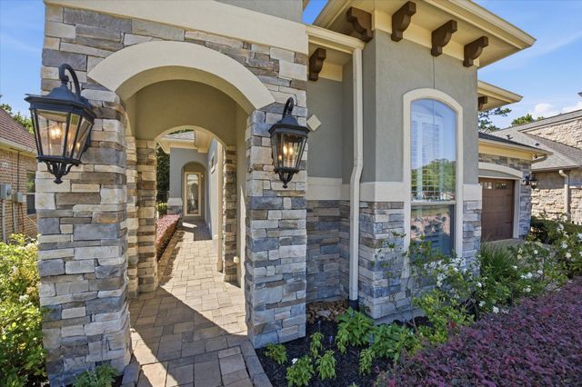 2727 N Cotswold Manor Drive, Houston, TX 77339
