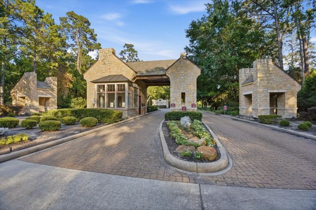 2727 N Cotswold Manor Drive, Houston, TX 77339