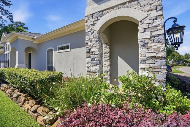 2727 N Cotswold Manor Drive, Houston, TX 77339