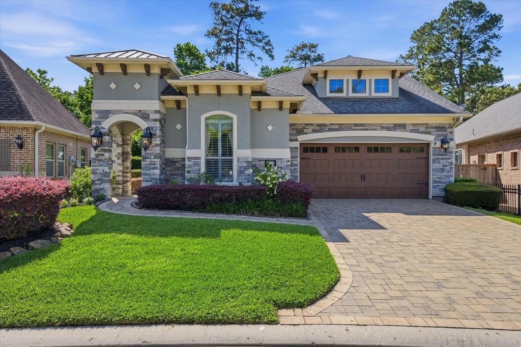 2727 N Cotswold Manor Drive, Houston, TX 77339