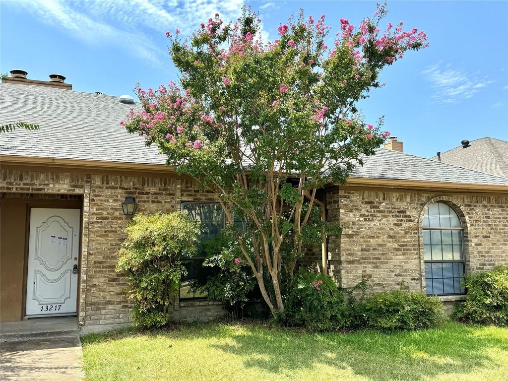 13217 Fall Manor, Dallas, TX 75243