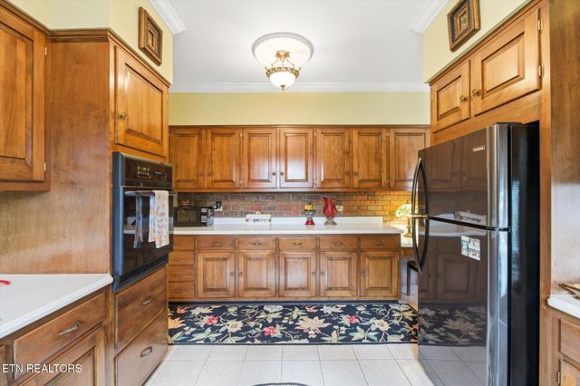 715 Harren Court, Etowah, TN 37331