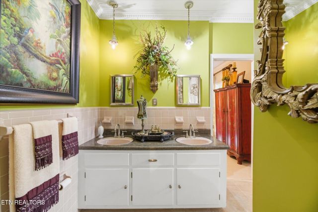 715 Harren Court, Etowah, TN 37331