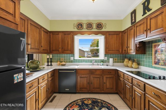 715 Harren Court, Etowah, TN 37331