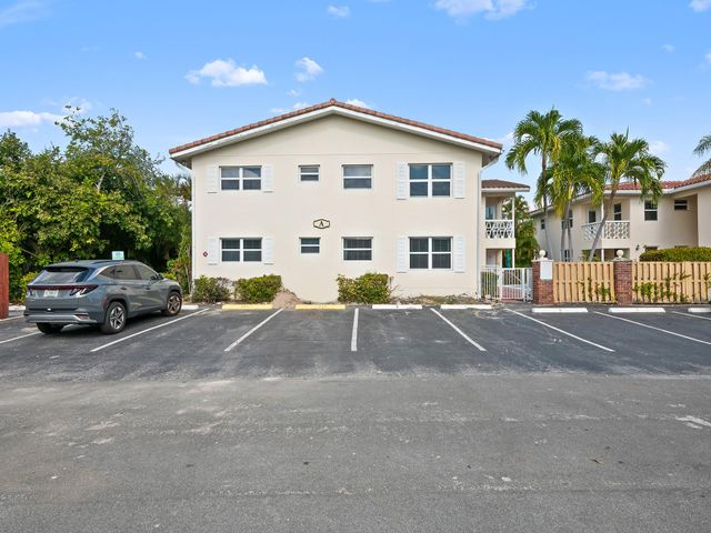 2591 NE 55th Ct 102, Fort Lauderdale, FL 33308