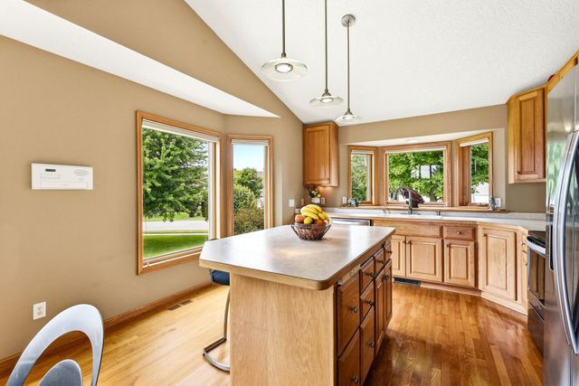 4831 Greenhaven Drive, White Bear Lake, MN 55127