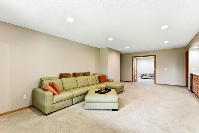 4831 Greenhaven Drive, White Bear Lake, MN 55127