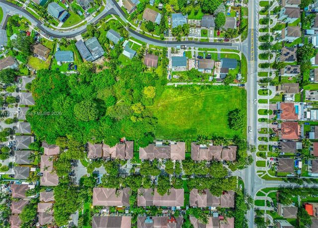 1560 W Mowry Drive, Homestead, FL 33030