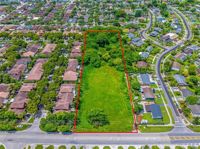 1560 W Mowry Drive, Homestead, FL 33030