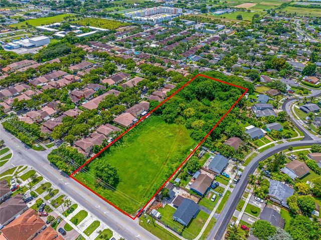 1560 W Mowry Drive, Homestead, FL 33030