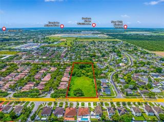 1560 W Mowry Drive, Homestead, FL 33030