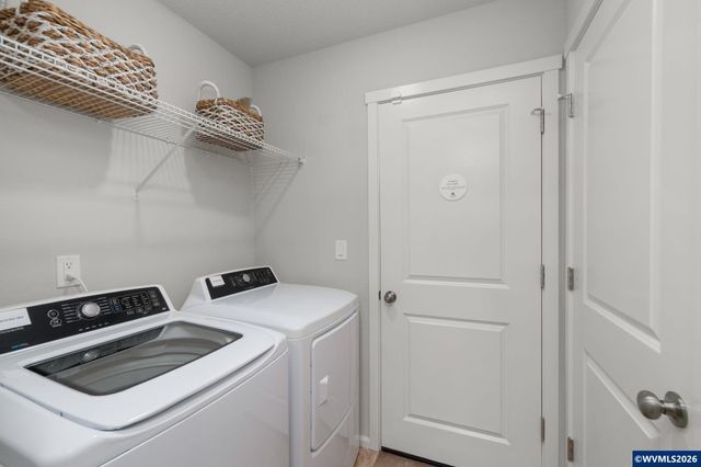 1058 Clemson St, Woodburn, OR 97071