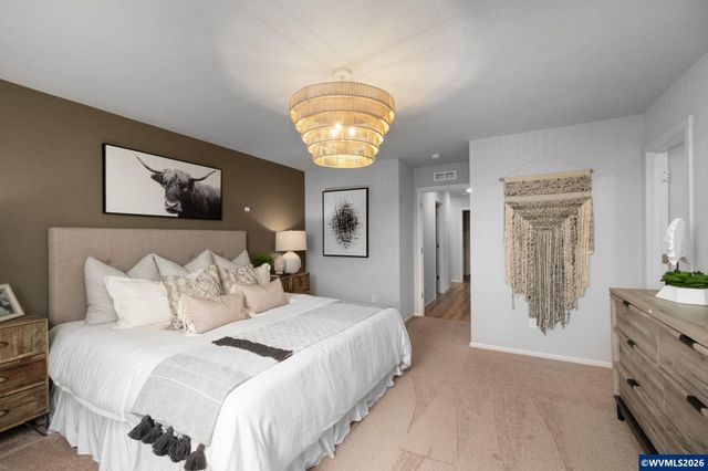 1058 Clemson St, Woodburn, OR 97071