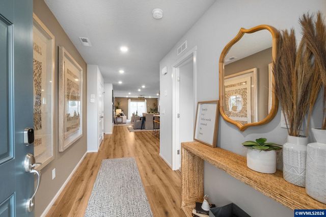 1058 Clemson St, Woodburn, OR 97071