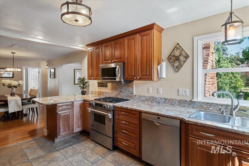 2401 N 26th St, Boise, ID 83702 photo 11