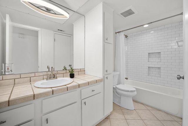 2104 Cullen Ave 202, Austin, TX 78757